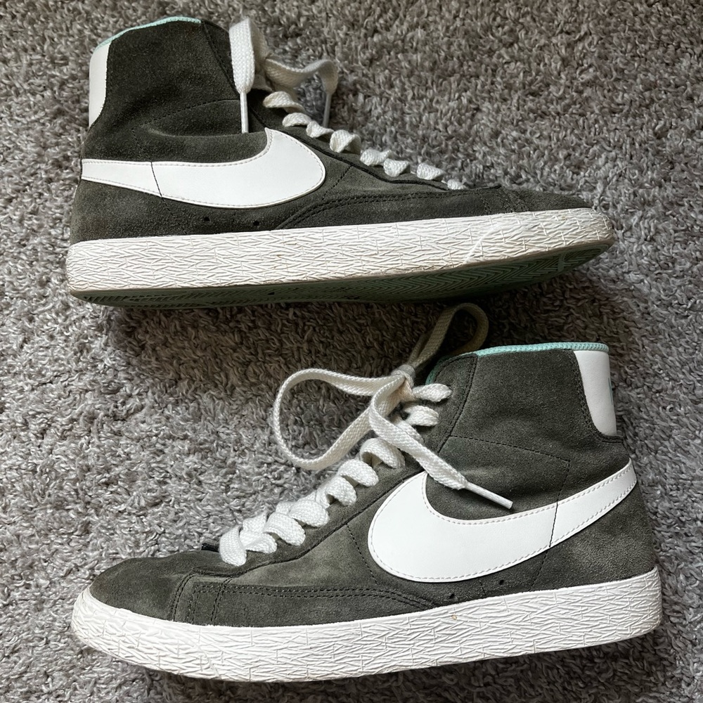 Nike army green high top blazers